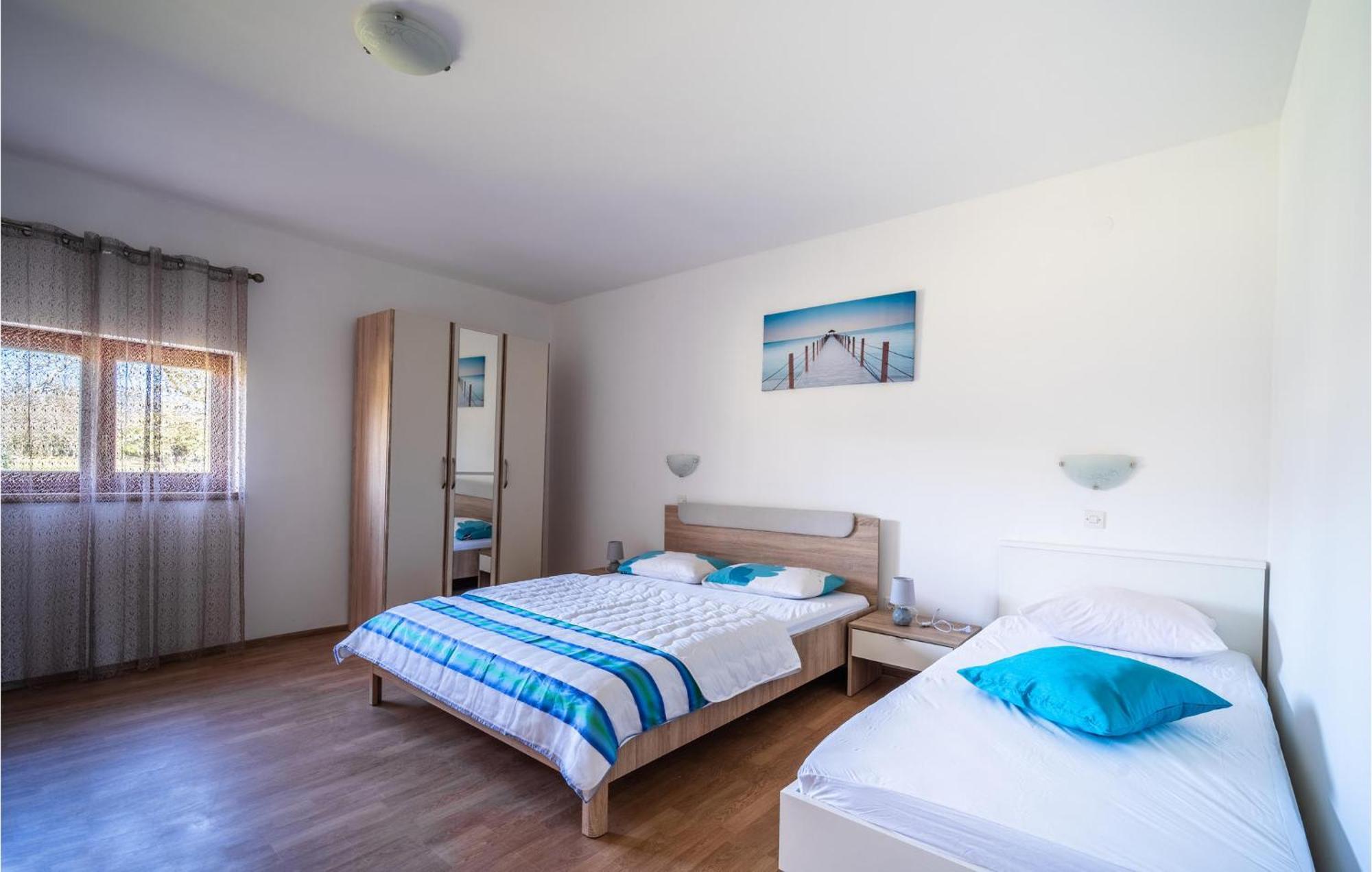 Beautiful Apartment In Krnica With Kitchen Екстериор снимка
